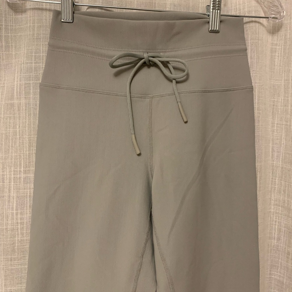 L*Space Taupe Ribbed Fabric - Picture 4 of 5